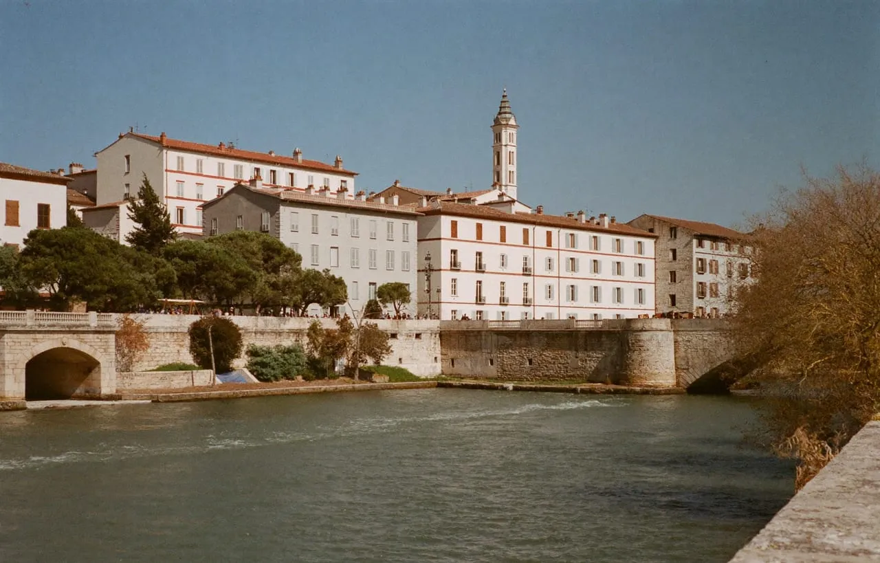 Le canal de la Robine au centre de Narbonne